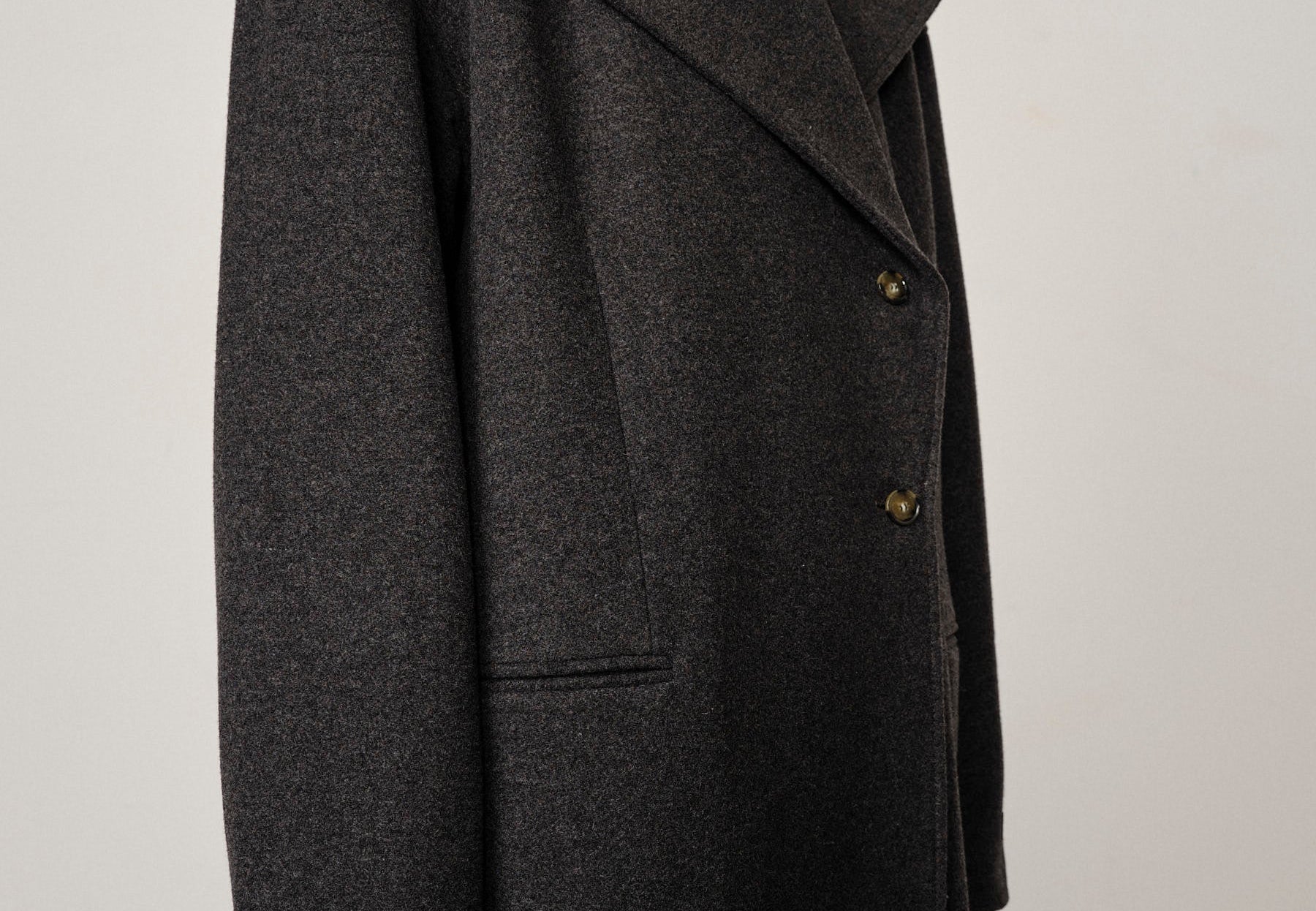 COATS / JACKETS