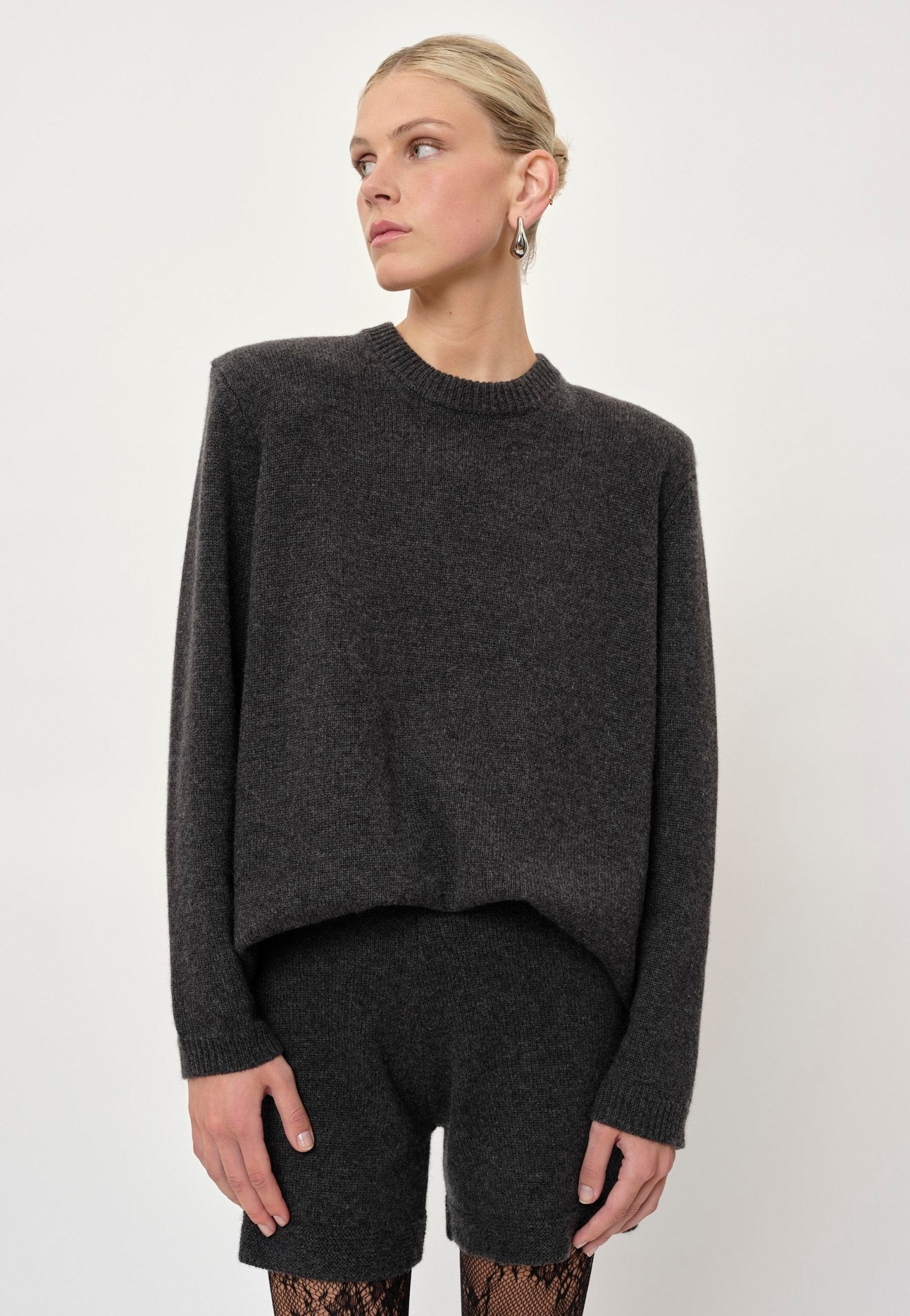 Medina Knit Sweater - Dark Grey – Herskind Official