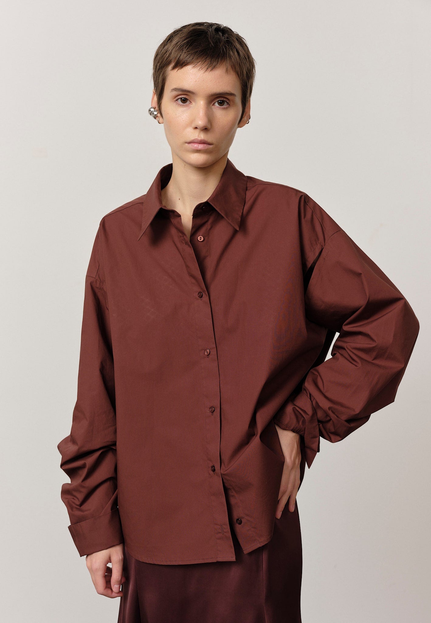 Klara Shirt – Mahagoni