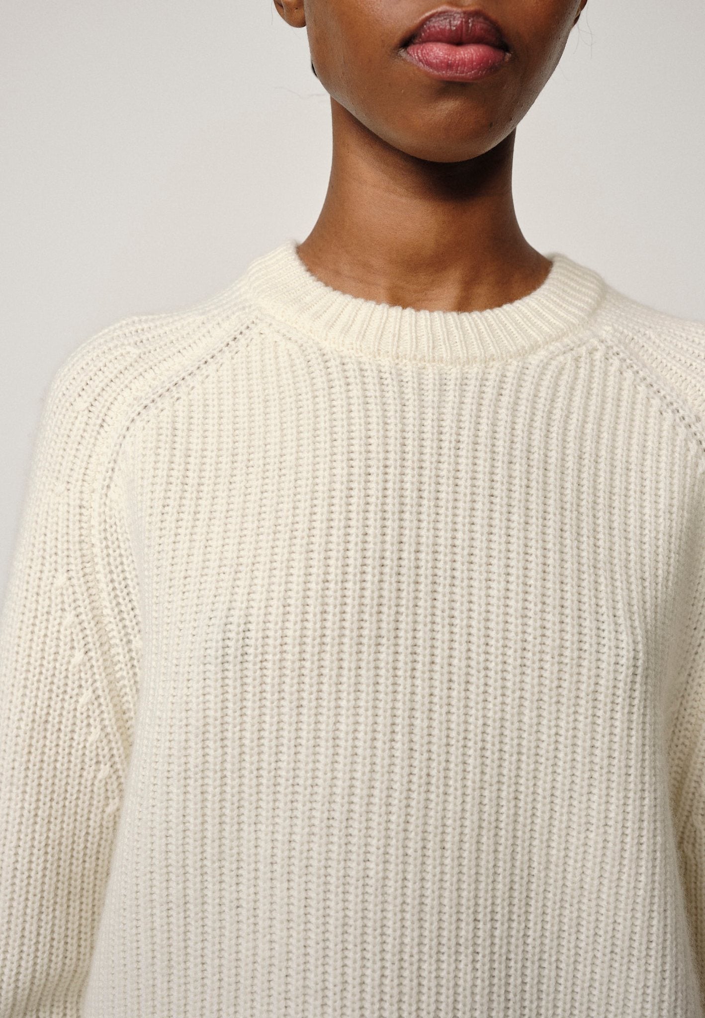 Harris Bluse aus Kaschmir-Mischgewebe – Cremeweiß