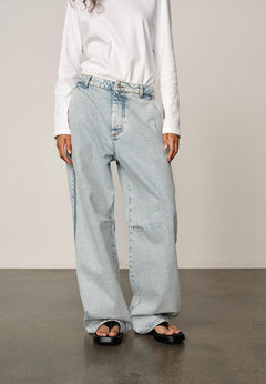 Esme Jeans – Indigo Contrast (Beinlänge 30" – Kurz)