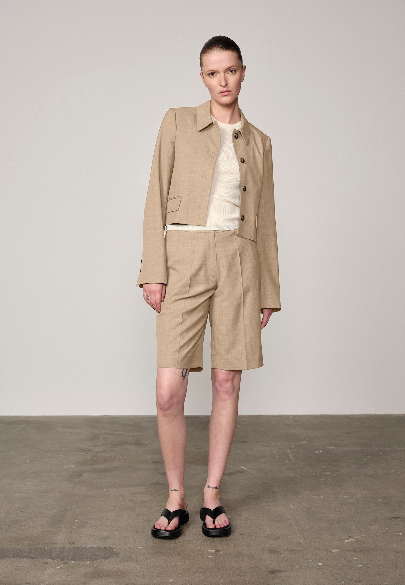 Baron Fittet Jacket – Sand