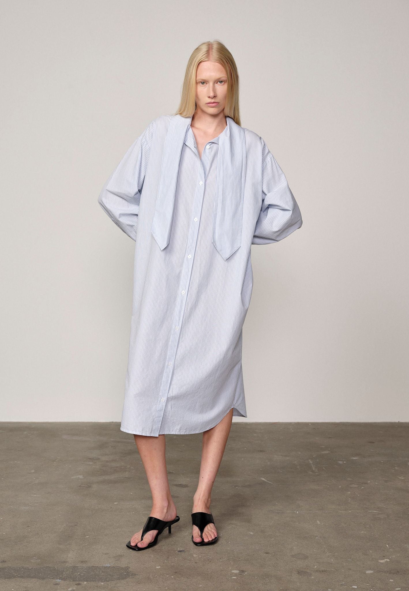 Kleid „Eden“ – blaue Streifen