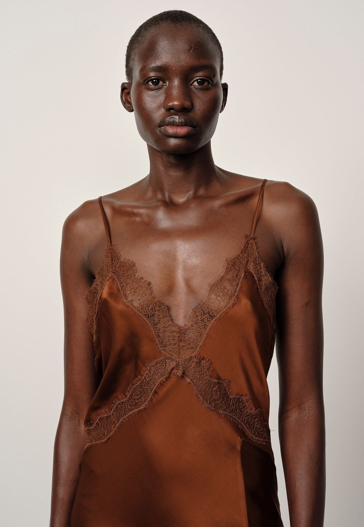 Jonathan Kleid - Beige