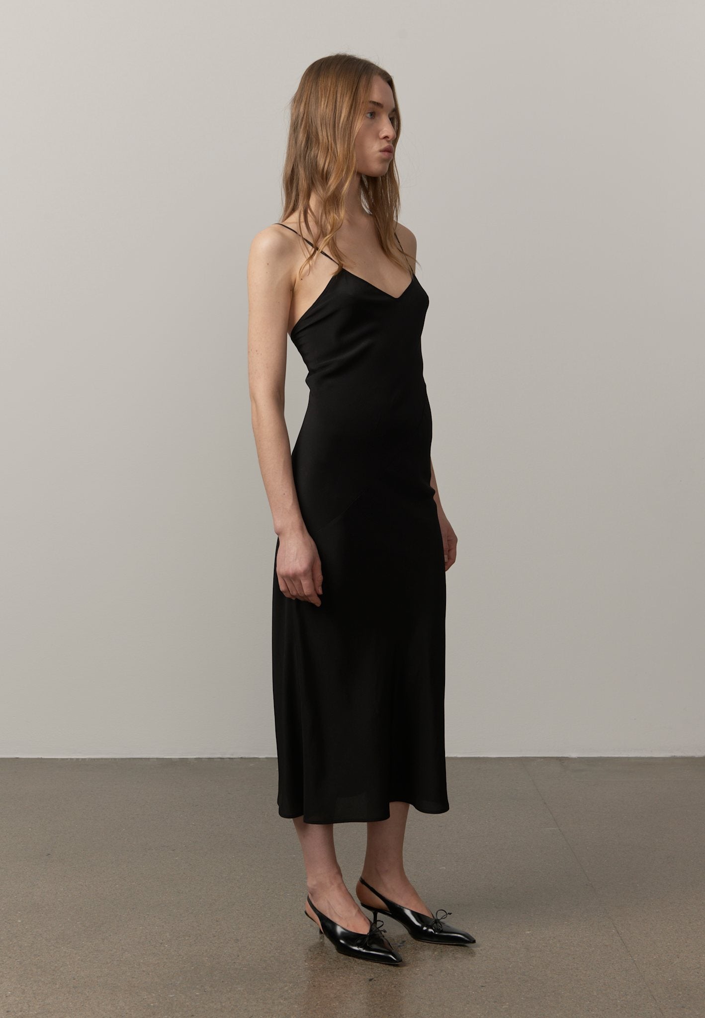 Renate Seidenkleid – Schwarz