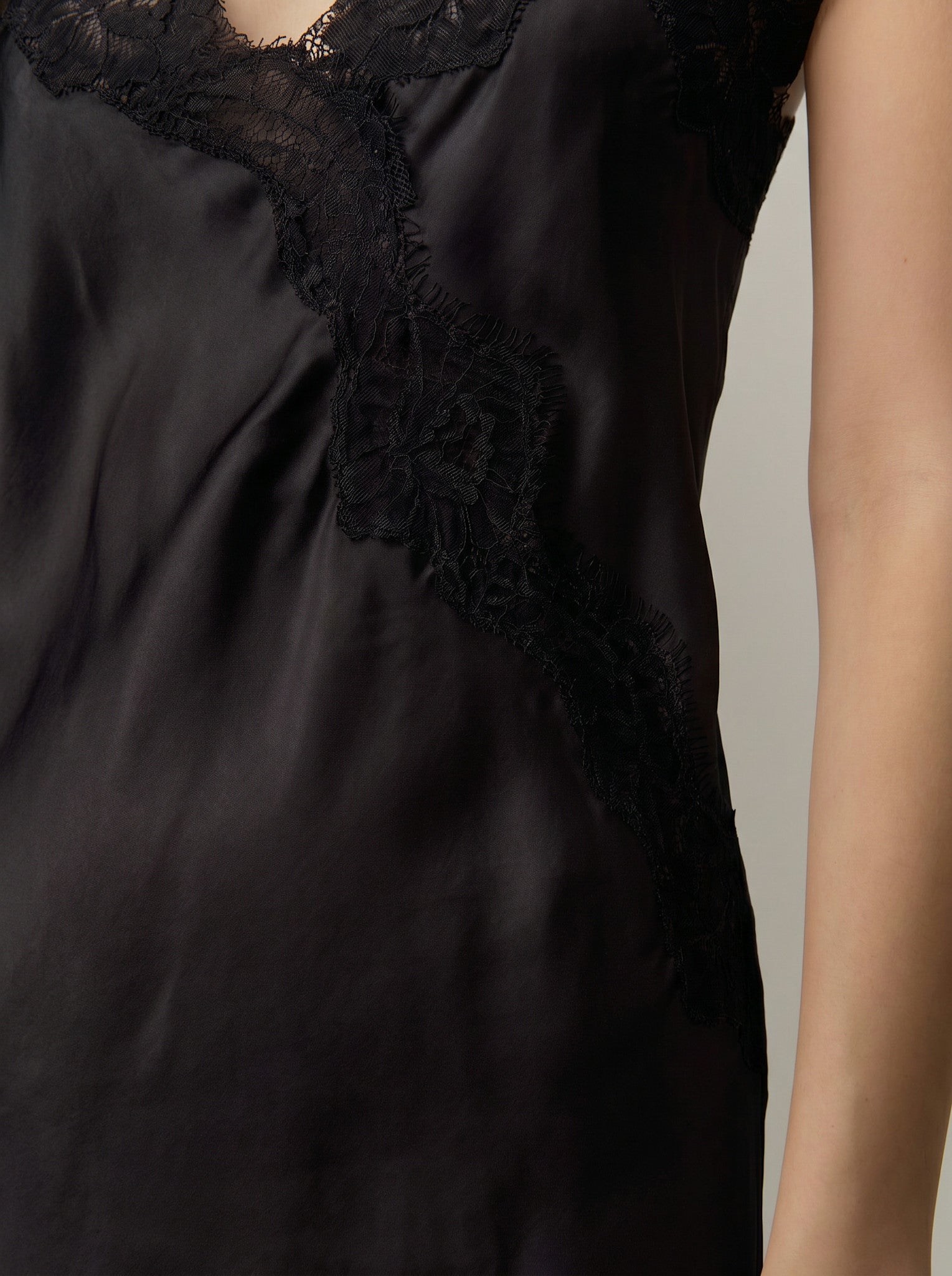 Lilian Kleid – Schwarz