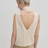 Loa Top